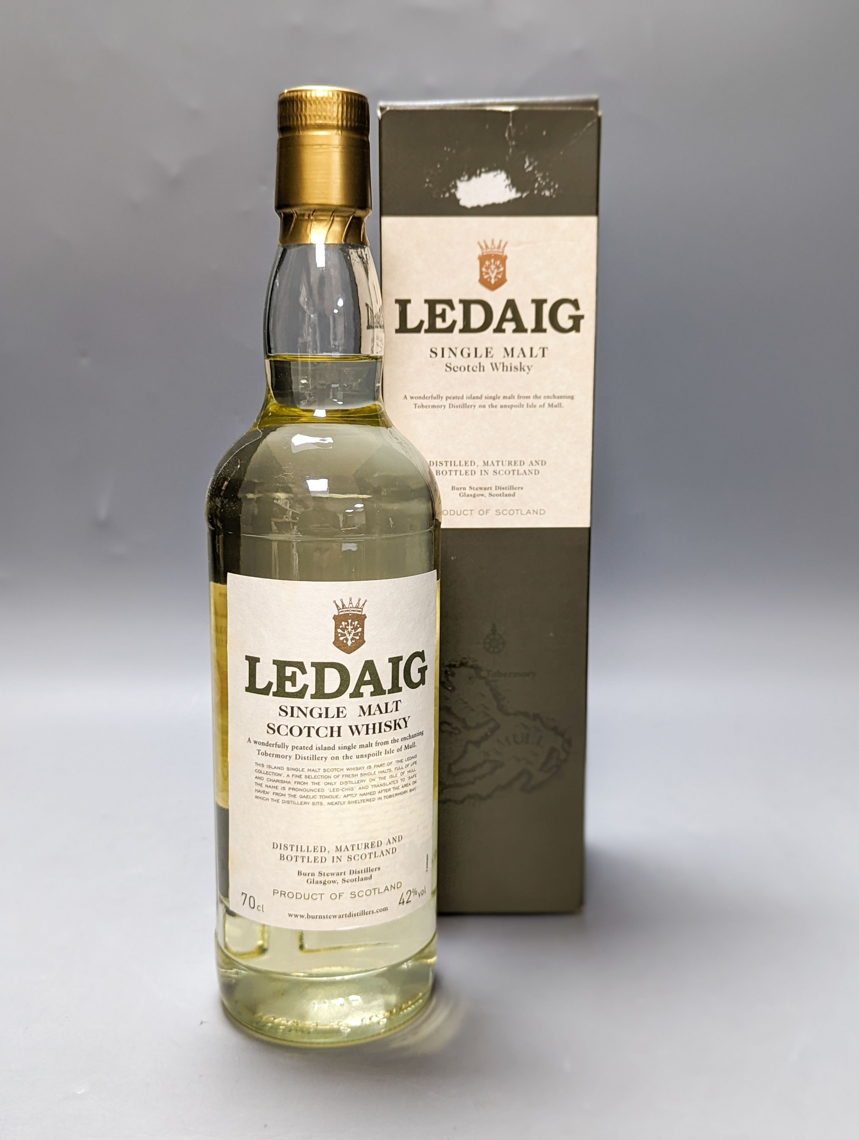 Seven assorted bottles of whisky including Yates Brothers, Bushwalls, IPA single malt, Blair Athol 12 year old single malt, Ledaig single malt, Knockando 18 year old malt and Glenfiddich malt, five boxed.